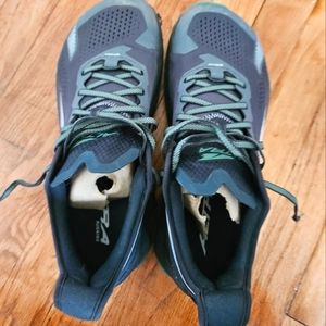 Altra Olympus 5 tail running shoes